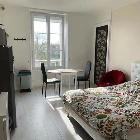 Studio Meuble Et Lumineux 20m2 Apartment Vittel